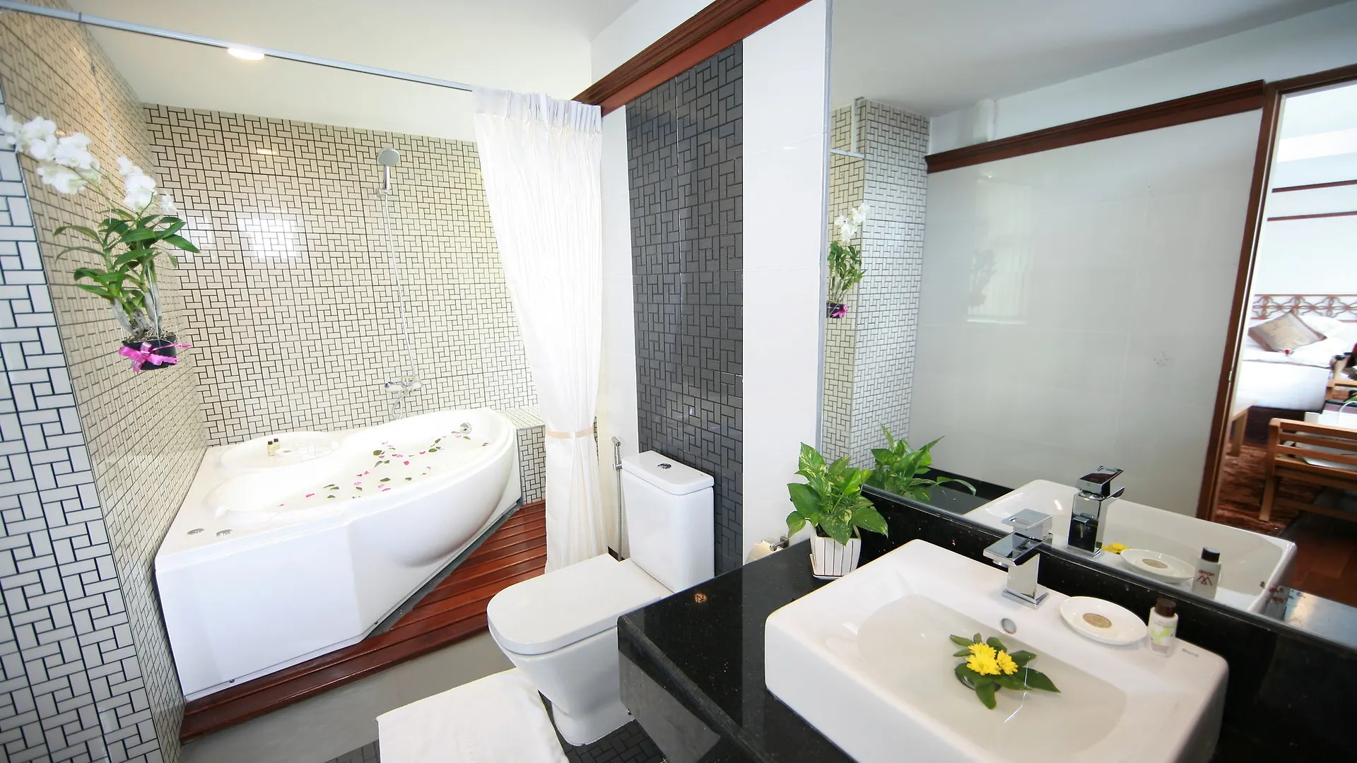 M Hotel Yangon